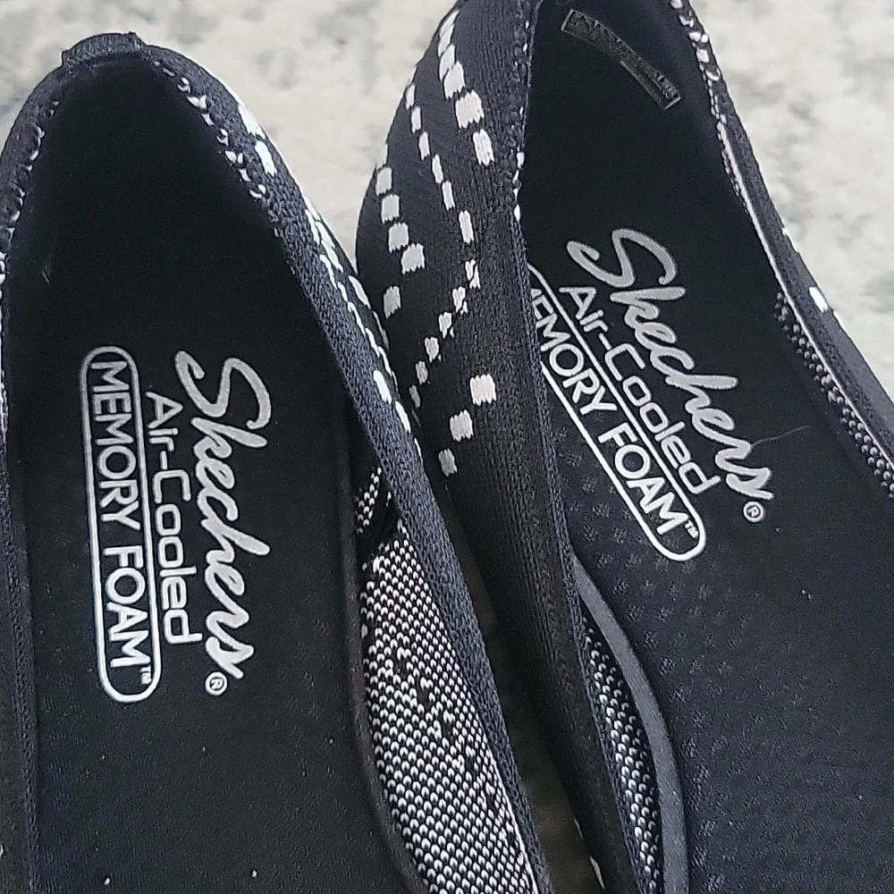 Skechers air cooled